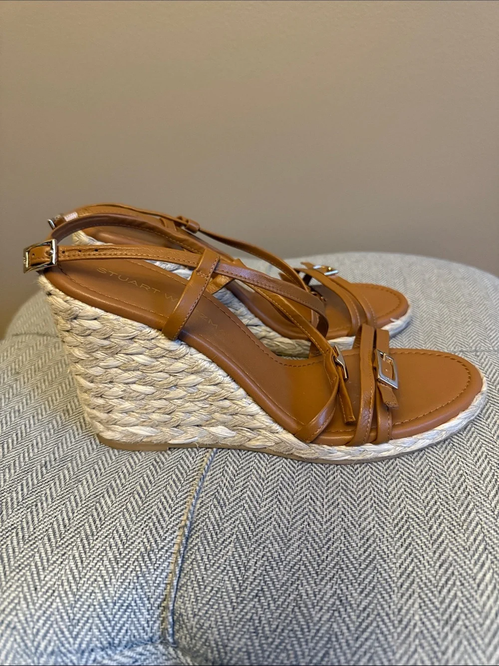 Stuart Weitzman Georgie Leather Wedge Sandals - Picture 4 of 8